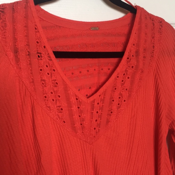 Freepeople vneck red lace Henley sz XSmall - Picture 2 of 5